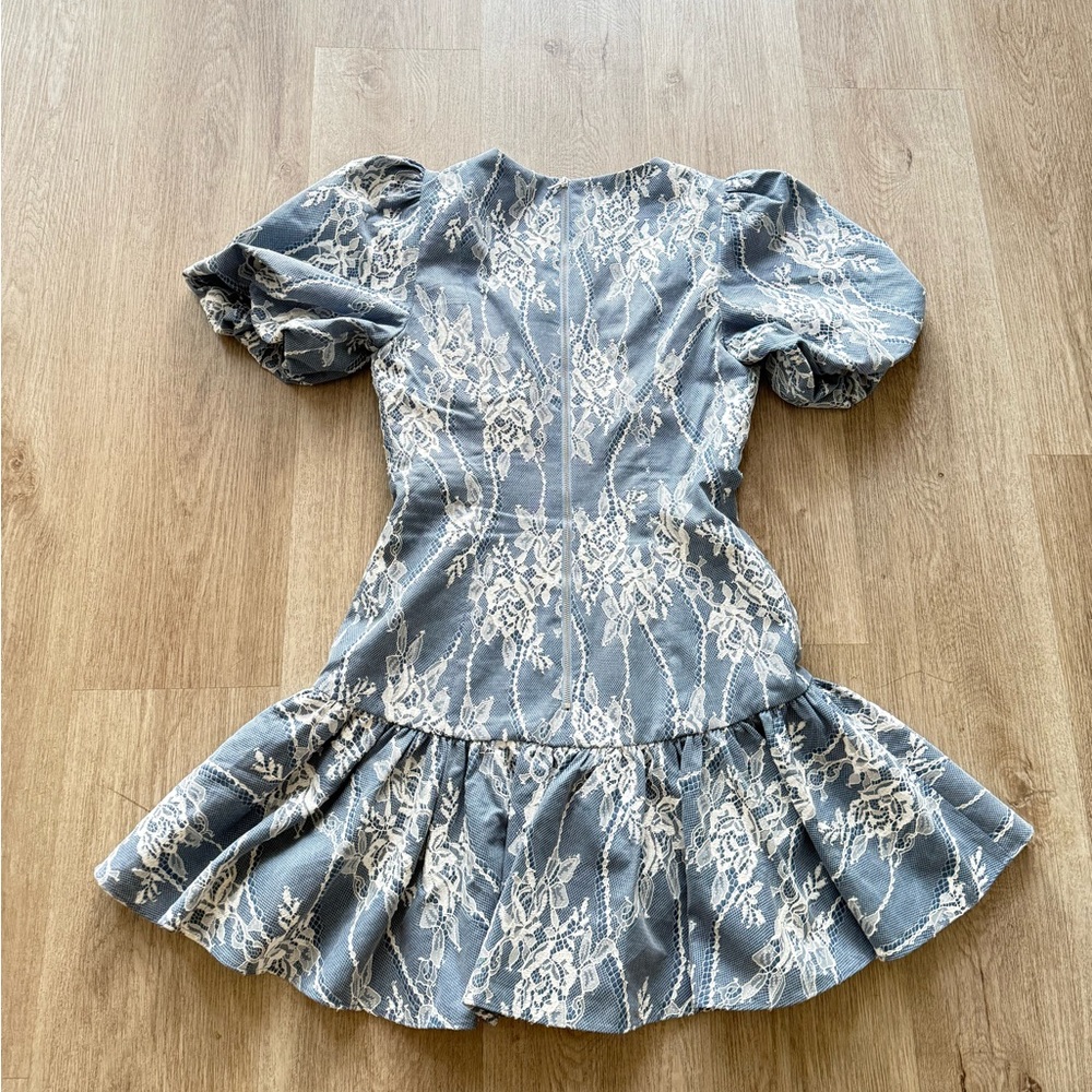 elliatt safia blue & white lace puff sleeve flare ruffle mini dress size small - Picture 3 of 5